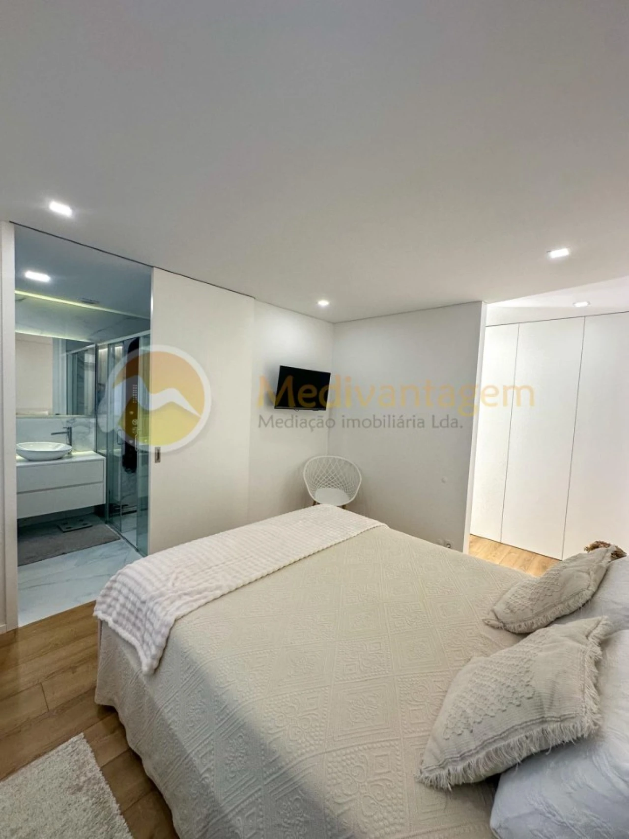 Apartamento T2 para Venda em Nogueiró e Tenões Foto 8