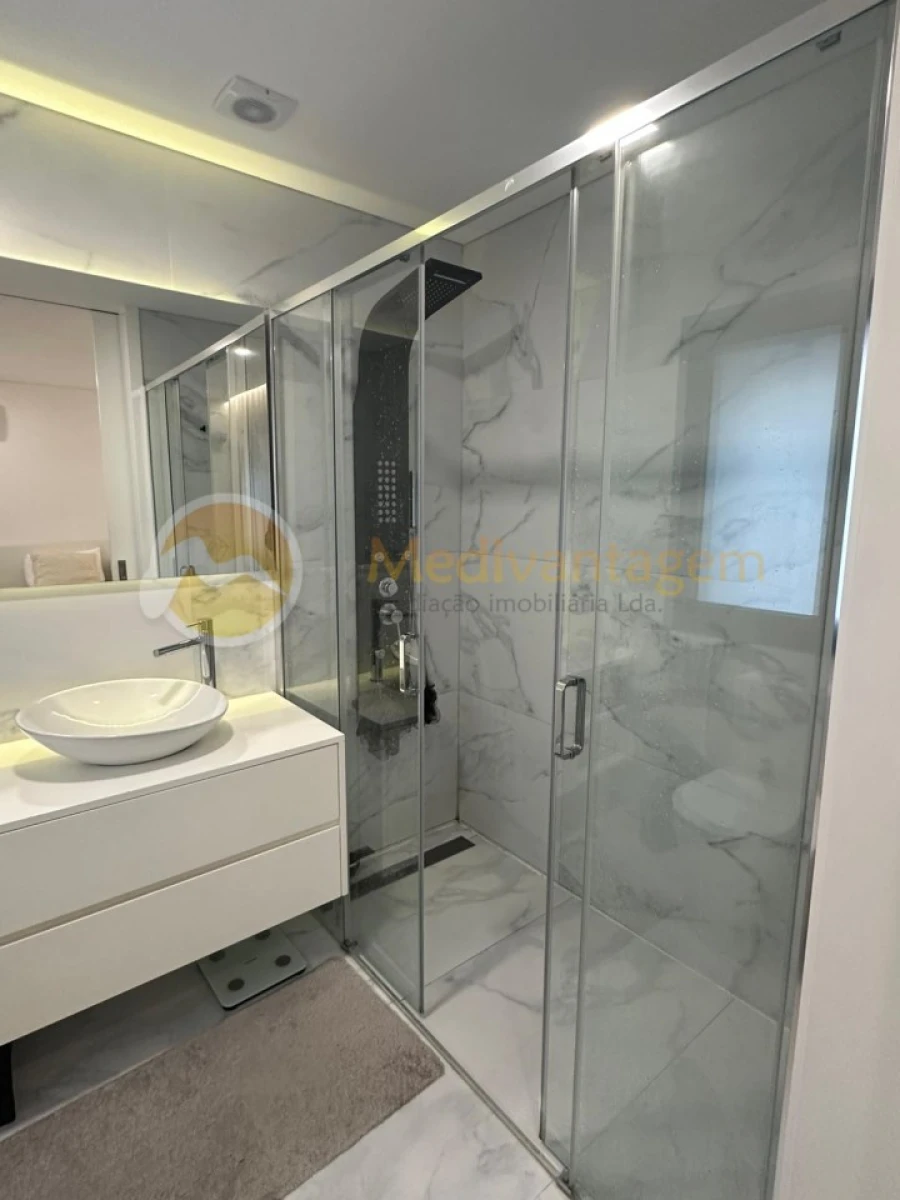 Apartamento T2 para Venda em Nogueiró e Tenões Foto 12