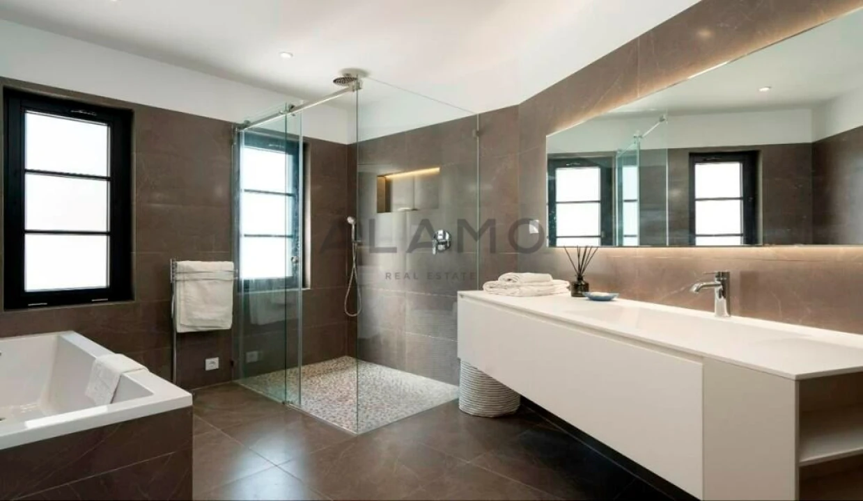 Moradia T5 para Venda em Almancil Foto 18