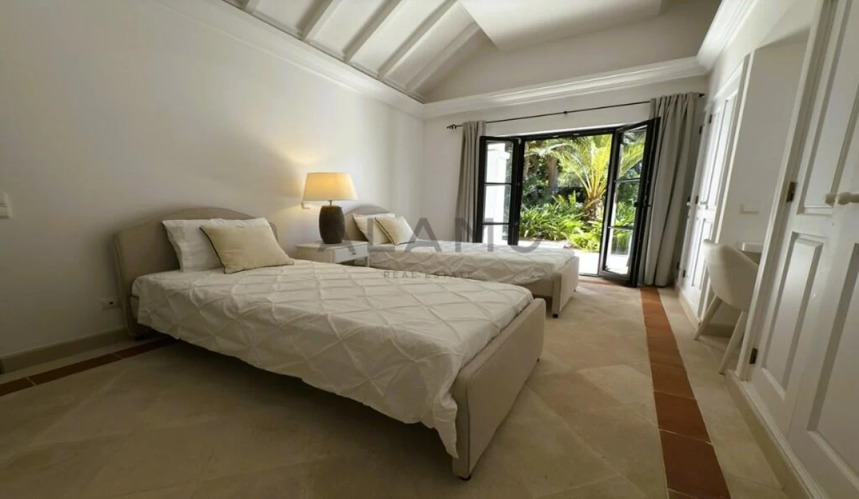 Moradia T5 para Venda em Almancil Foto 10