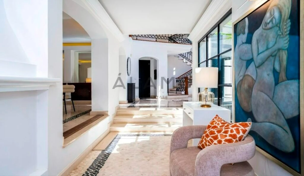 Moradia T5 para Venda em Almancil Foto 13