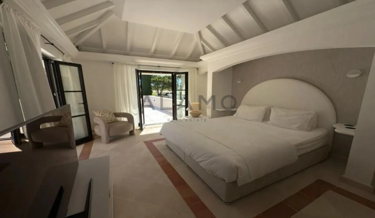 Moradia T5 para Venda em Almancil Foto 11