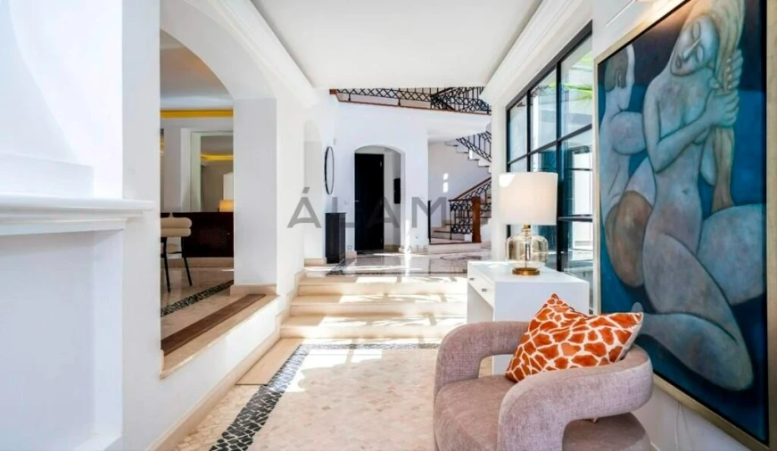 Moradia T5 para Venda em Almancil Foto 13