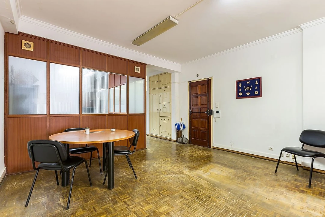 Escritório para Venda em Pontinha e Famões Foto 7