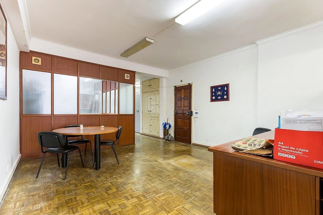 Escritório para Venda em Pontinha e Famões Foto 3