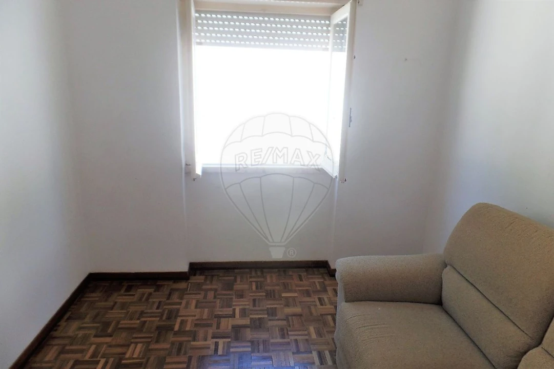 Apartamento T3 para Venda em Vila Franca de Xira Foto 4