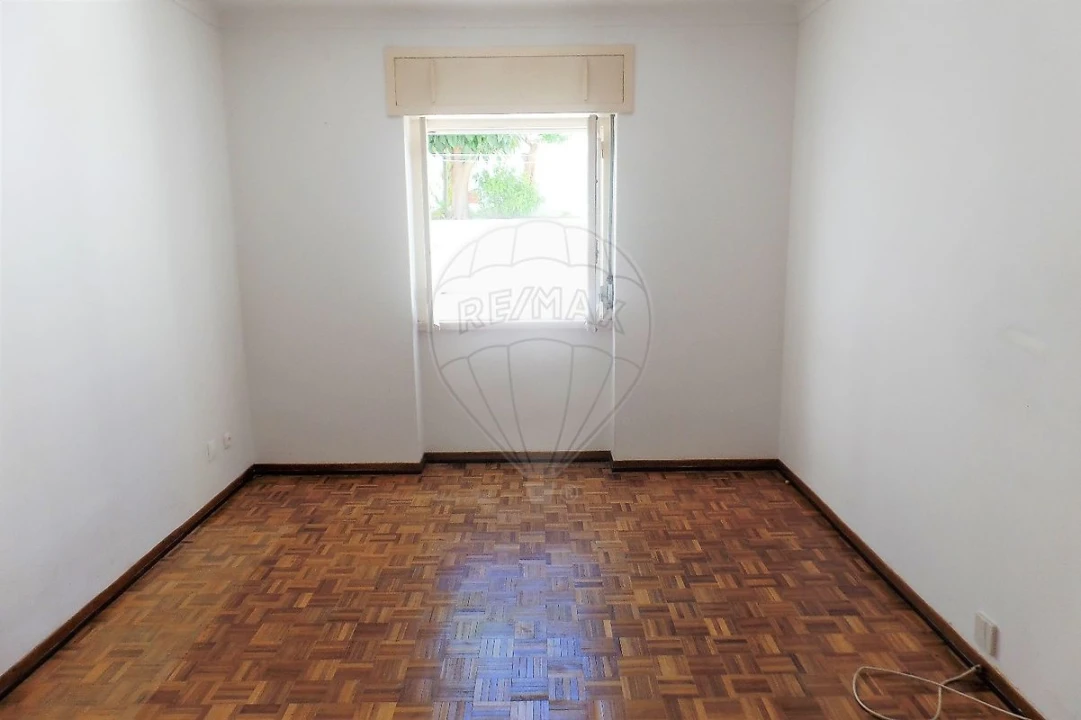 Apartamento T3 para Venda em Vila Franca de Xira Foto 8