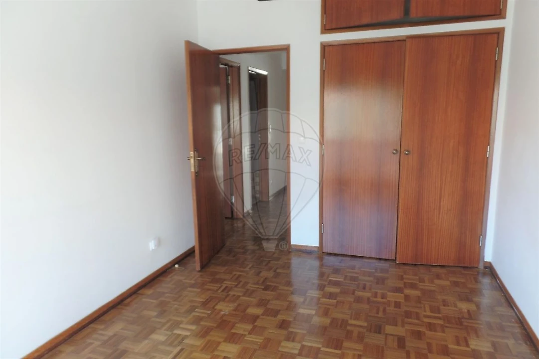 Apartamento T3 para Venda em Vila Franca de Xira Foto 18
