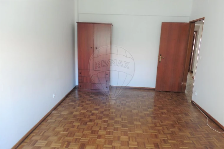 Apartamento T3 para Venda em Vila Franca de Xira Foto 2