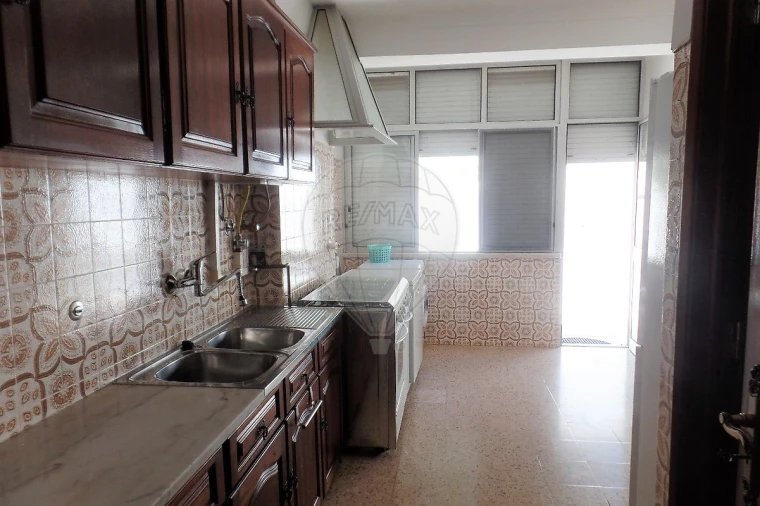 Apartamento T3 para Venda em Vila Franca de Xira Foto 6