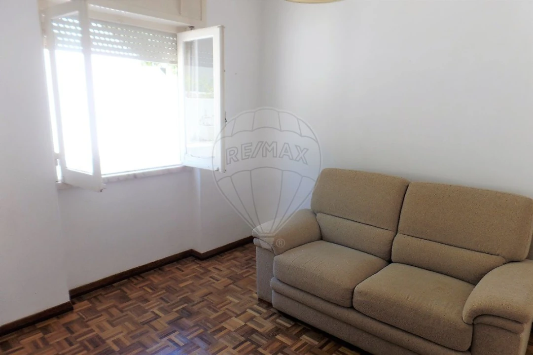 Apartamento T3 para Venda em Vila Franca de Xira Foto 3