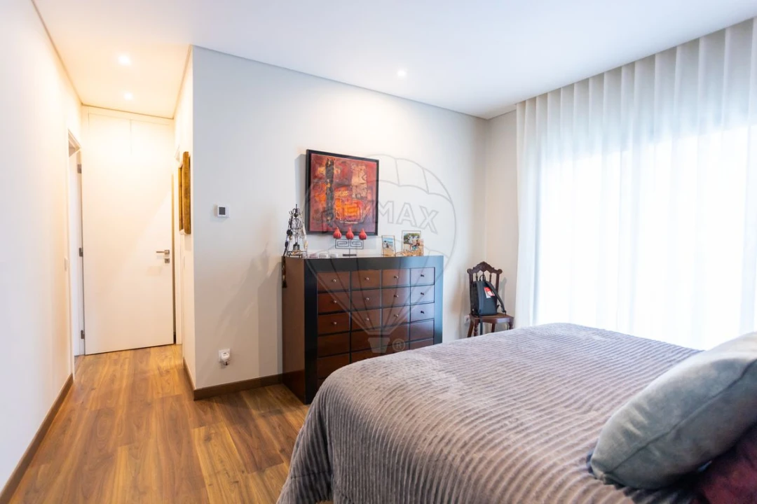 Moradia T4 para Venda em Benavente Foto 14