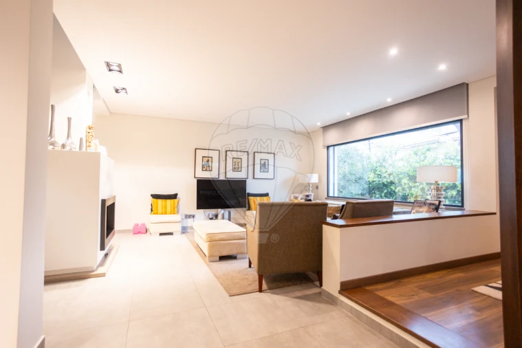 Moradia T4 para Venda em Benavente Foto 5