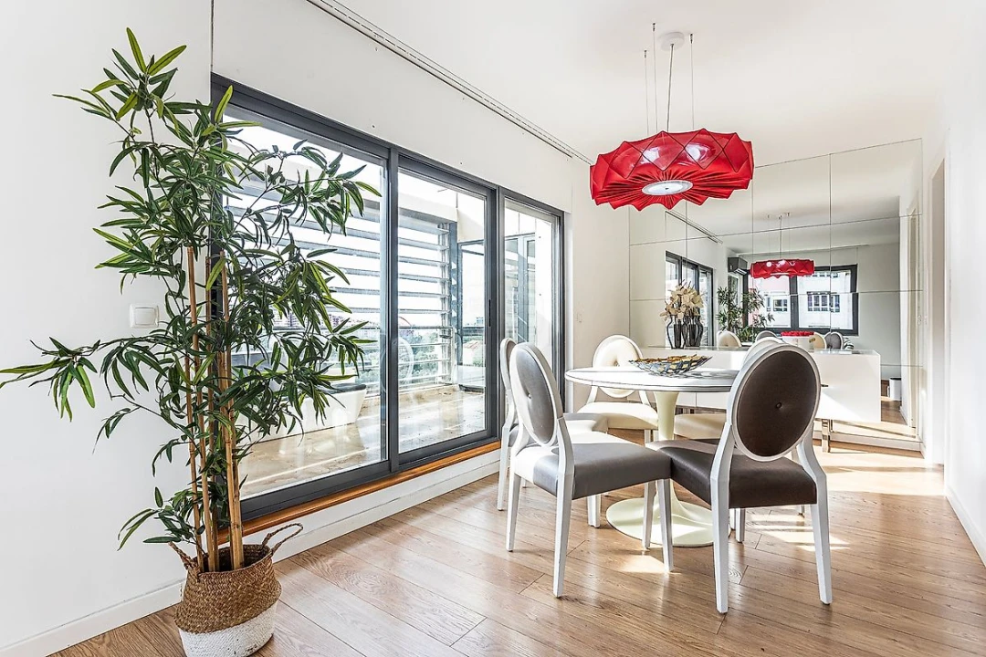 Apartamento T4 para Arrendamento em Lumiar Foto 8