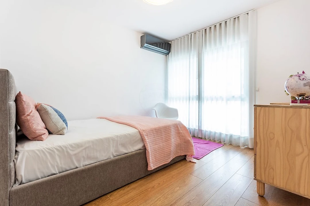 Apartamento T4 para Arrendamento em Lumiar Foto 28