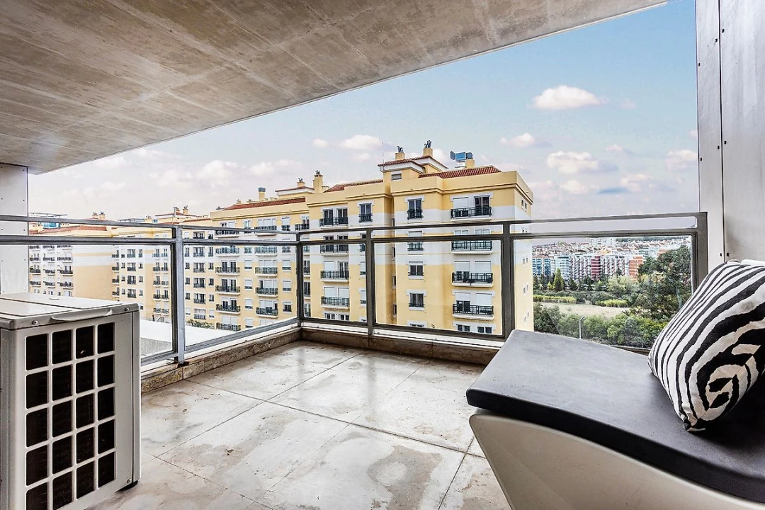 Apartamento T4 para Arrendamento em Lumiar Foto 34