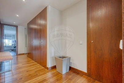 Apartamento T4 para Venda em Santa Marinha e São Pedro da Afurada