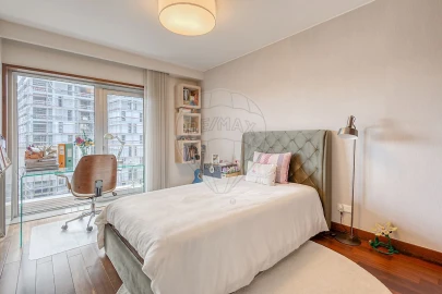 Apartamento T4 para Venda em Santa Marinha e São Pedro da Afurada