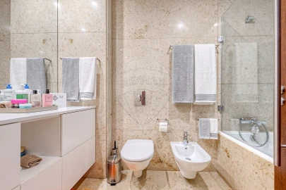 Apartamento T4 para Venda em Santa Marinha e São Pedro da Afurada