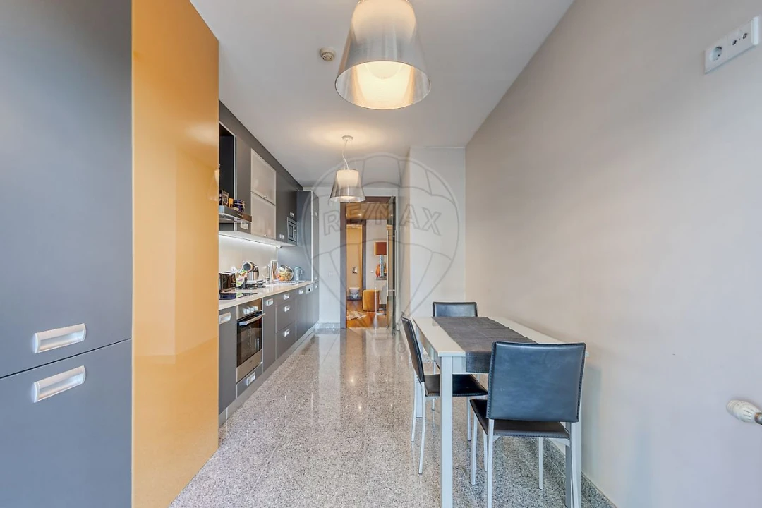 Apartamento T4 para Venda em Santa Marinha e São Pedro da Afurada Foto 13