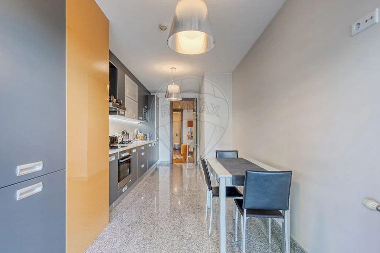 Apartamento T4 para Venda em Santa Marinha e São Pedro da Afurada Foto 13