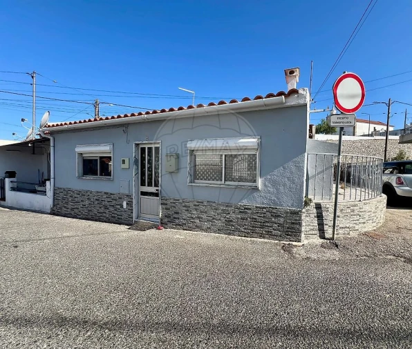 Moradia T2 para Venda em Vila Nova da Rainha Foto 11