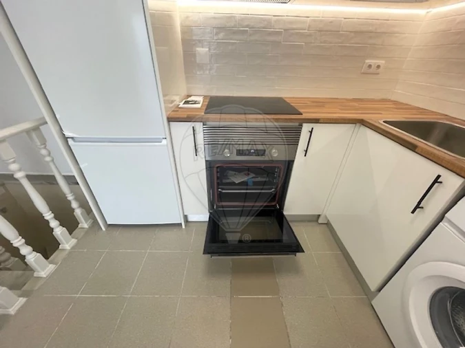 Negócio para Arrendamento em Amora Foto 4