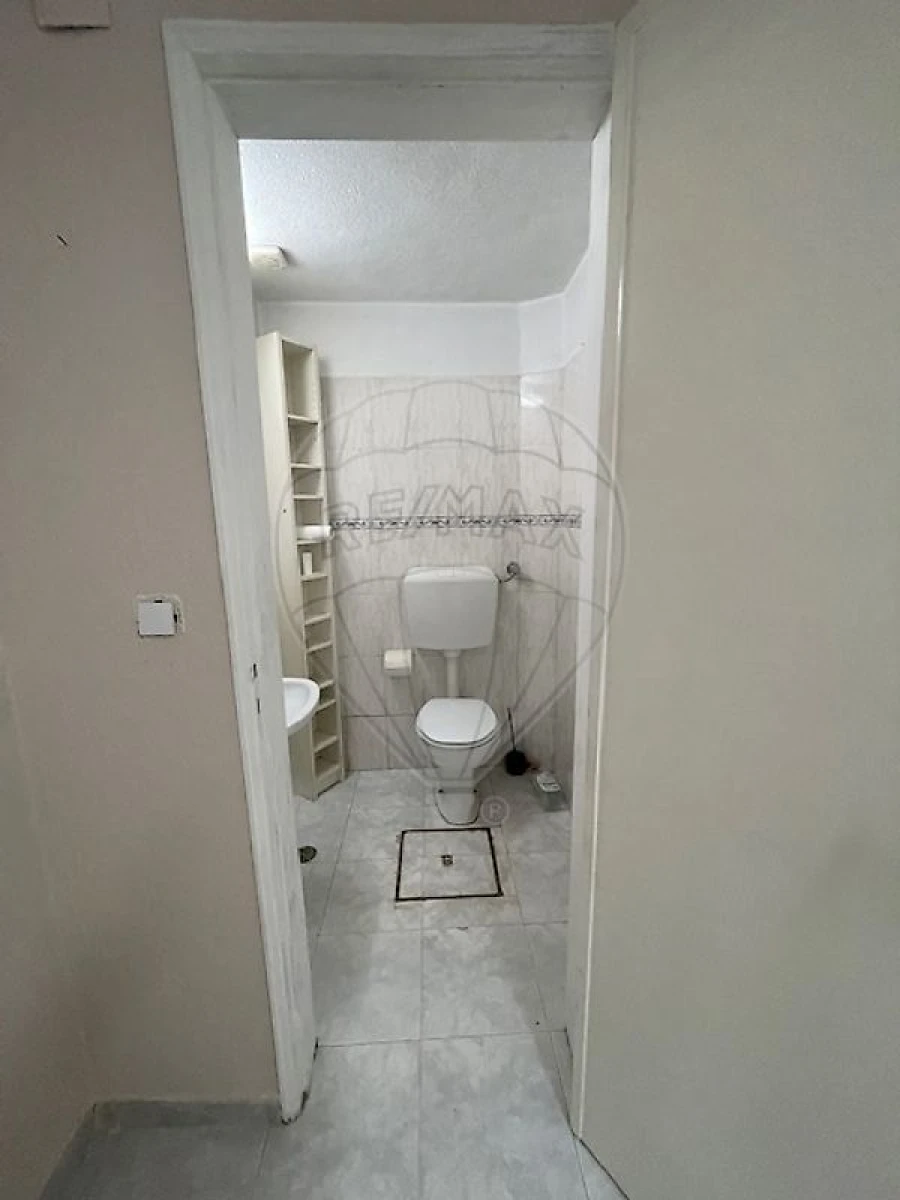 Negócio para Arrendamento em Amora Foto 8