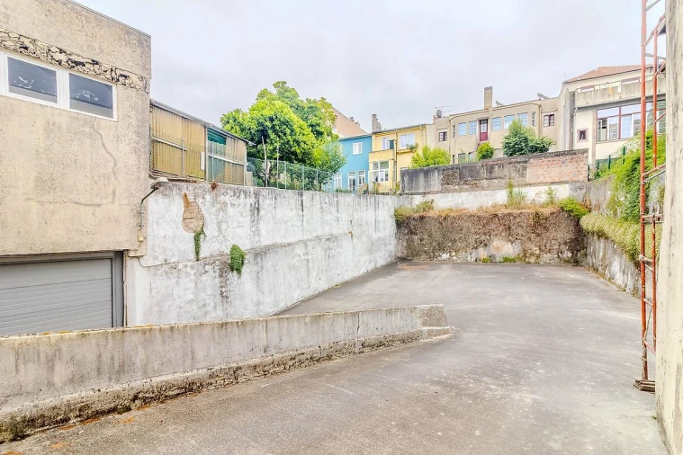 Loja para Arrendamento em Paranhos Foto 31