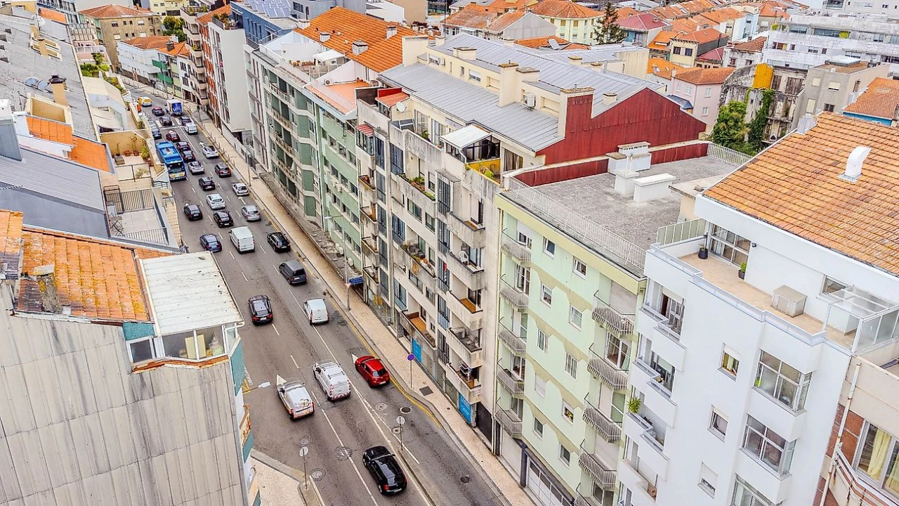 Loja para Arrendamento em Paranhos Foto 31