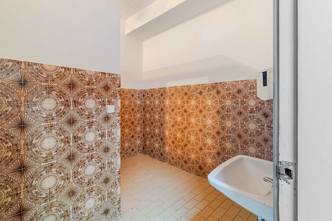 Loja para Arrendamento em Paranhos Foto 33