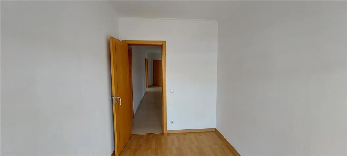 Apartamento T3 para Venda em Azambuja Foto 12