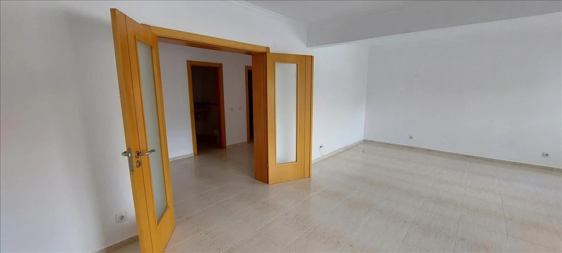 Apartamento T3 para Venda em Azambuja Foto 3