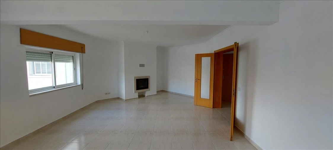 Apartamento T3 para Venda em Azambuja Foto 4