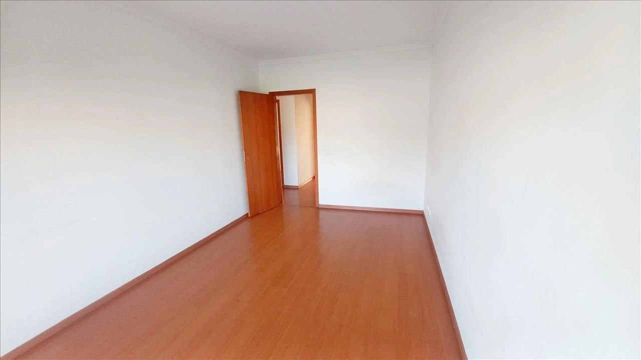 Apartamento T4 para Venda em Barreiro e Lavradio Foto 16