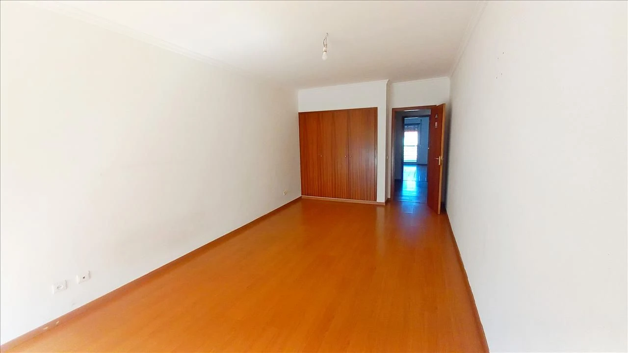 Apartamento T4 para Venda em Barreiro e Lavradio Foto 18