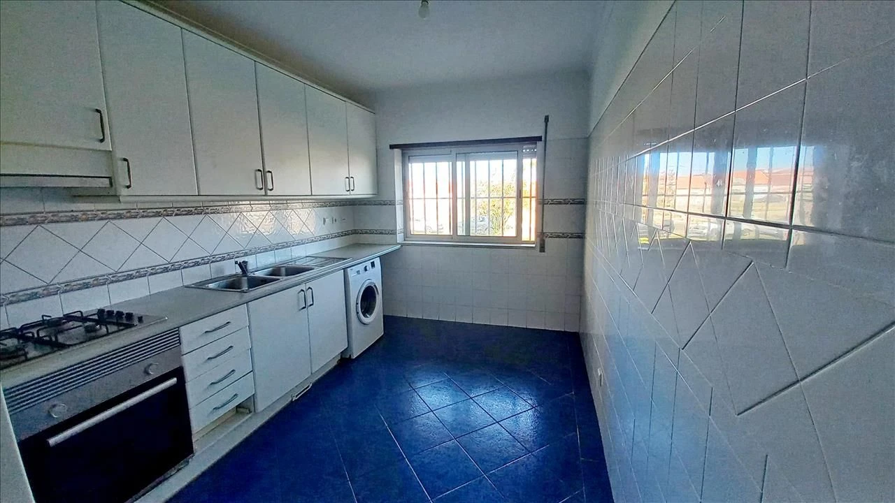 Apartamento T4 para Venda em Barreiro e Lavradio Foto 5