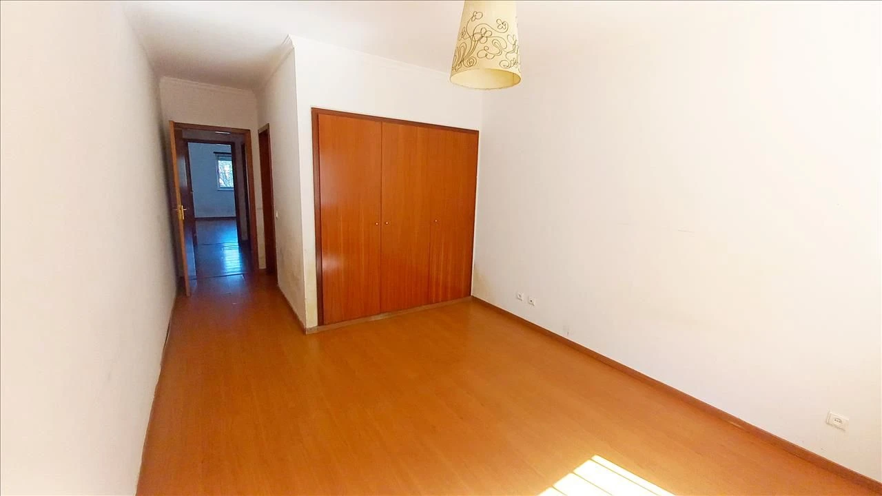 Apartamento T4 para Venda em Barreiro e Lavradio Foto 8