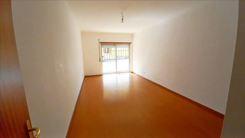 Apartamento T4 para Venda em Barreiro e Lavradio