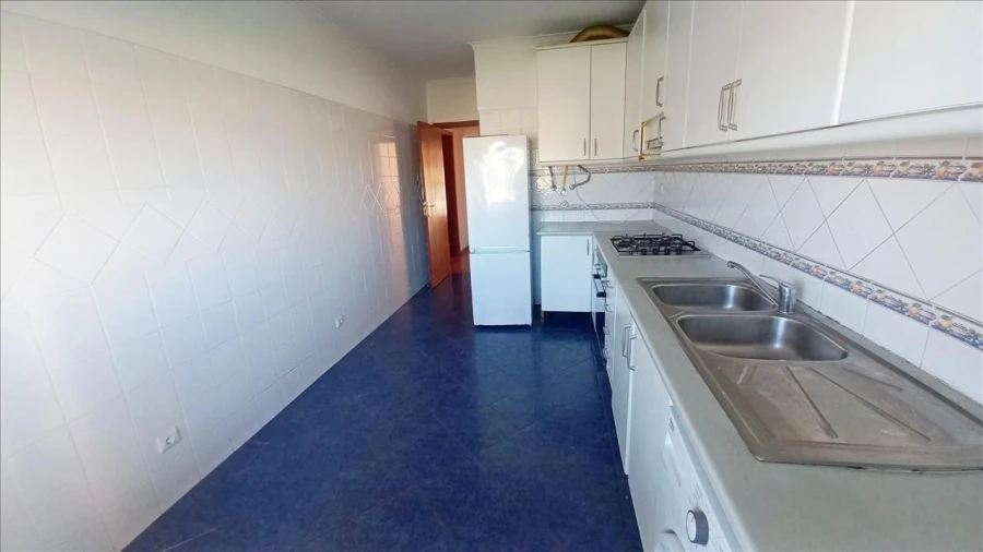 Apartamento T4 para Venda em Barreiro e Lavradio Foto 6