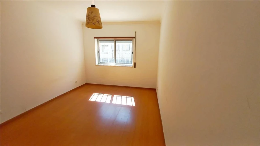Apartamento T4 para Venda em Barreiro e Lavradio Foto 9