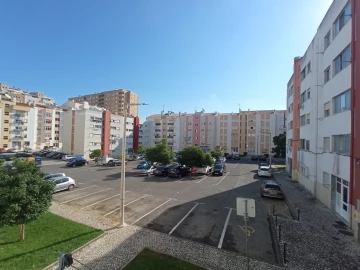 Apartamento T3 para Venda em Carregado e Cadafais