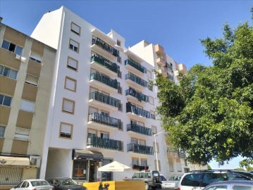 Apartamento T3 para Venda em Carregado e Cadafais