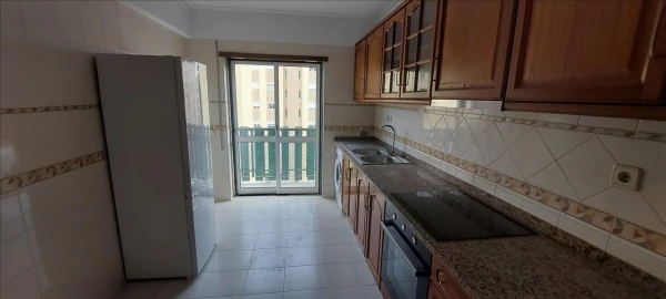 Apartamento T3 para Venda em Carregado e Cadafais