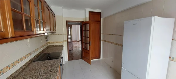 Apartamento T3 para Venda em Carregado e Cadafais