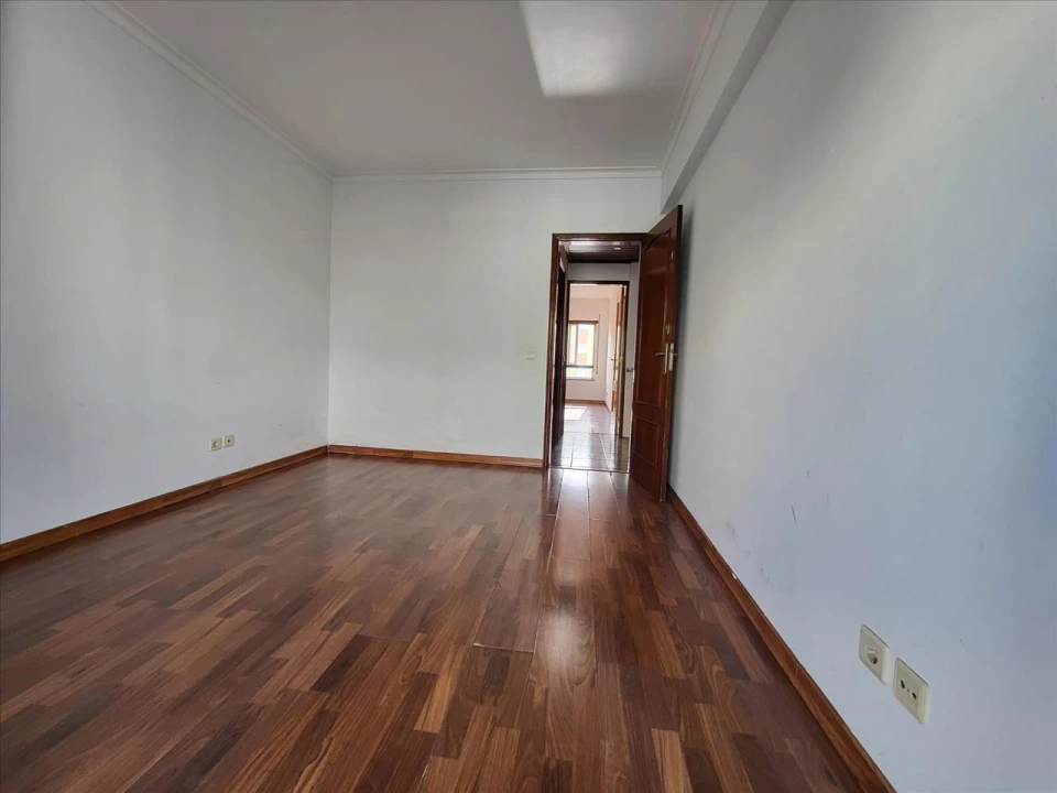 Apartamento T3 para Venda em Carregado e Cadafais Foto 10