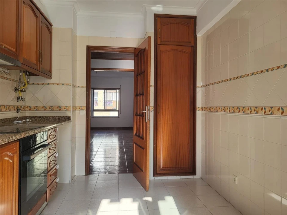 Apartamento T3 para Venda em Carregado e Cadafais Foto 6