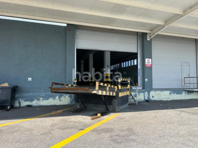 Armazém para Arrendamento em Escapães Foto 7