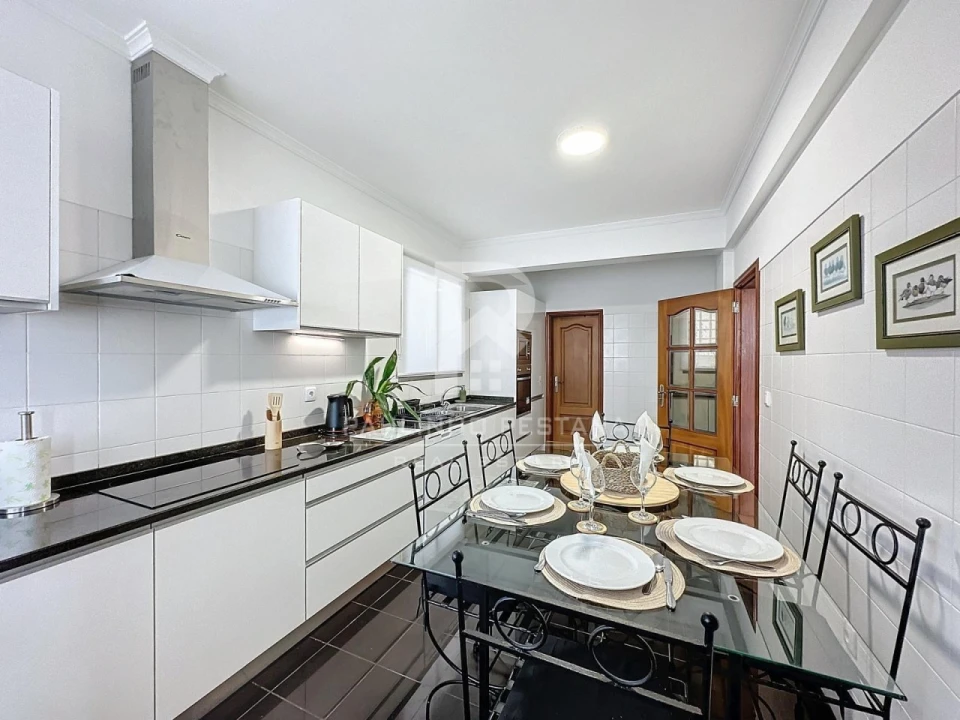 Quinta T3 para Venda em Funchal (Santa Maria Maior) Foto 9