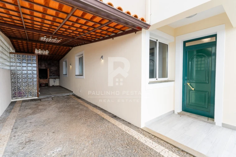 Quinta T3 para Venda em Funchal (Santa Maria Maior) Foto 5